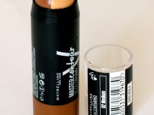 Konturë dhe Shkëlqyes për faqe Maybelline 02 Medium V Shape Duo Stick, 7g