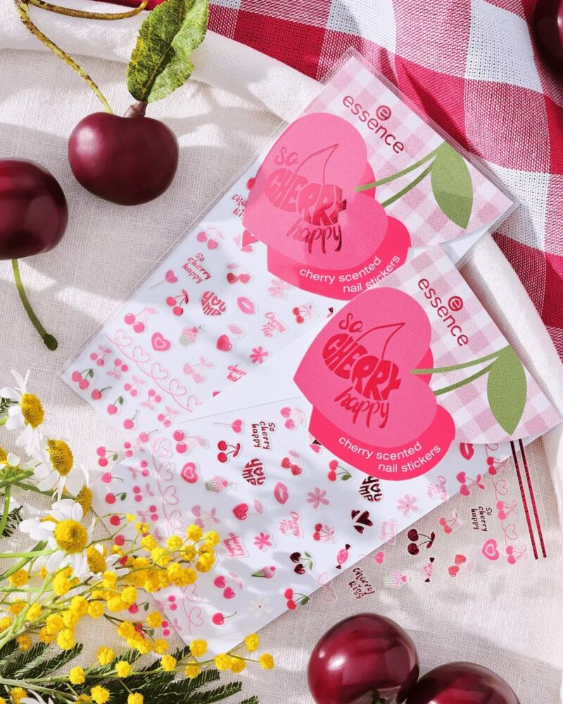 Ngjitëse për thonjë Essence So Cherry Happy Cherry Scented, 01 With Extra Cherries Please, 78 copë